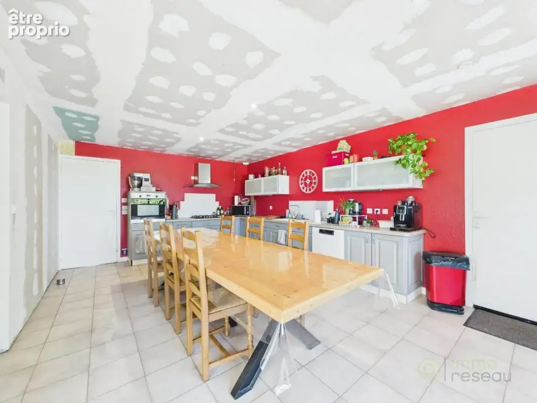 Maison 6 pièces 140 m² à vendre à Saint-Martial-De-Mirambeau (17150) - photo 8