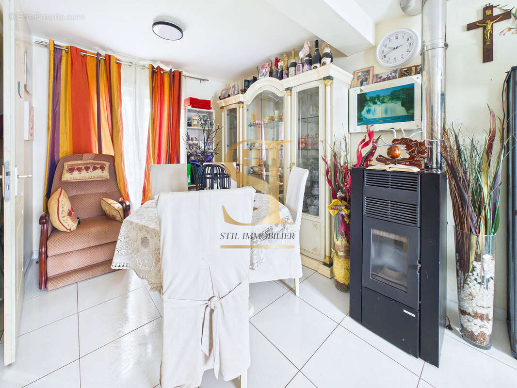 Maison 140 m² à Villeneuve-Saint-Georges  - photo 5