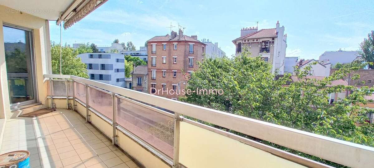 Appartement à LES LILAS