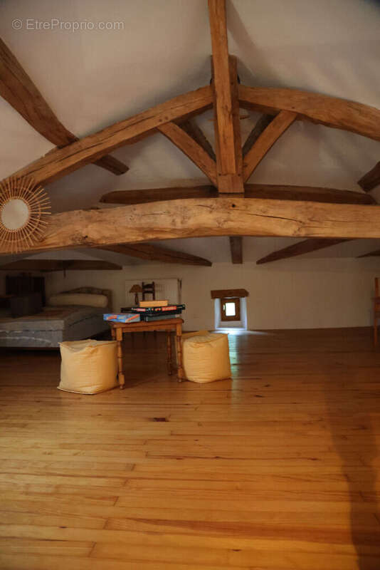 Maison à SAUVAGNAS