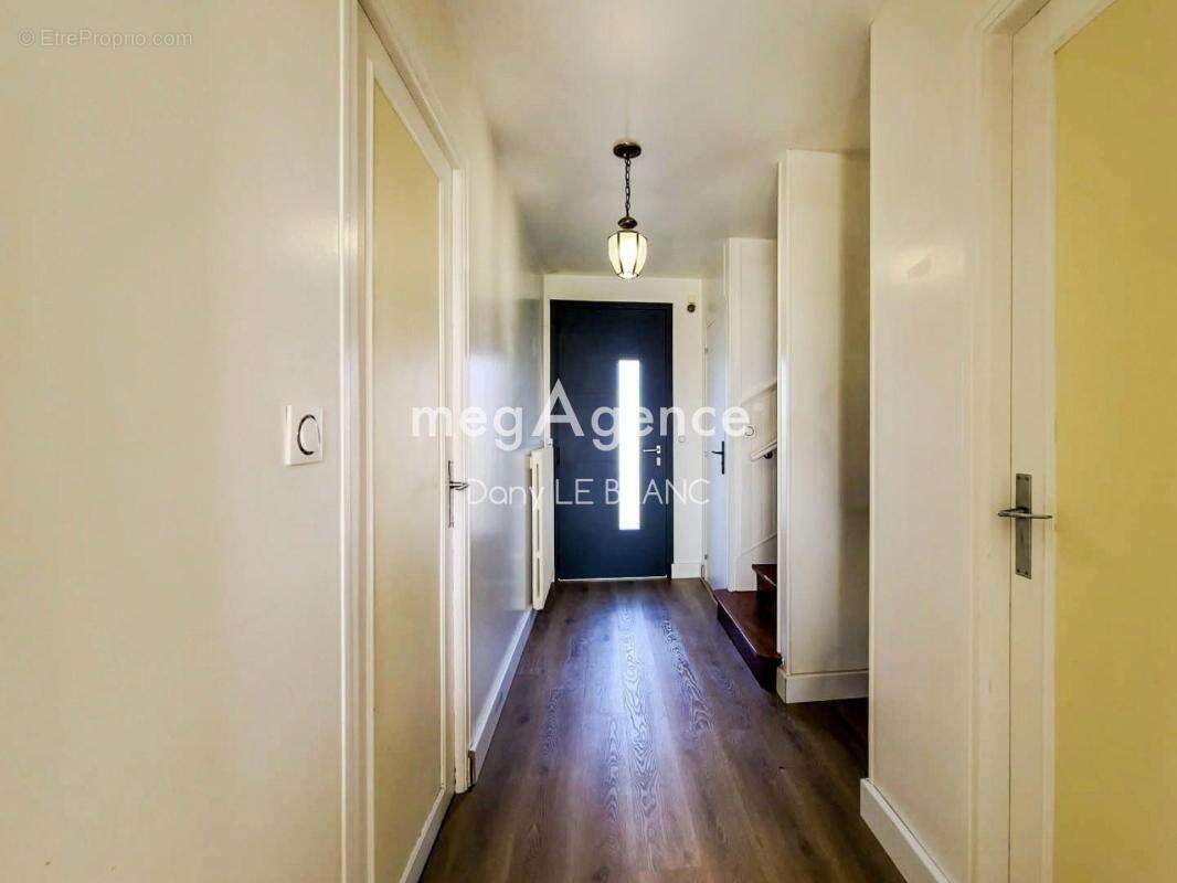 Maison familiale 4 pièces avec jardin - photo 8