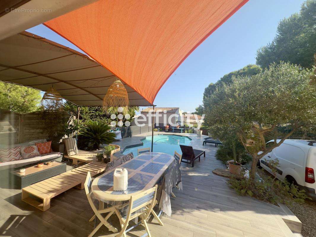 Maison 240 m² à Martigues  - photo 15
