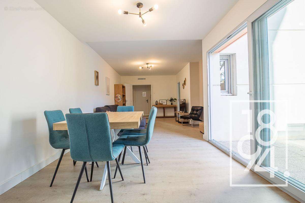 Appartement à MARSEILLE-8E