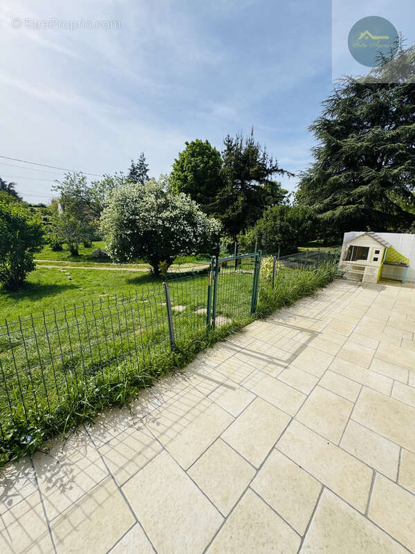 Maison à EGREVILLE
