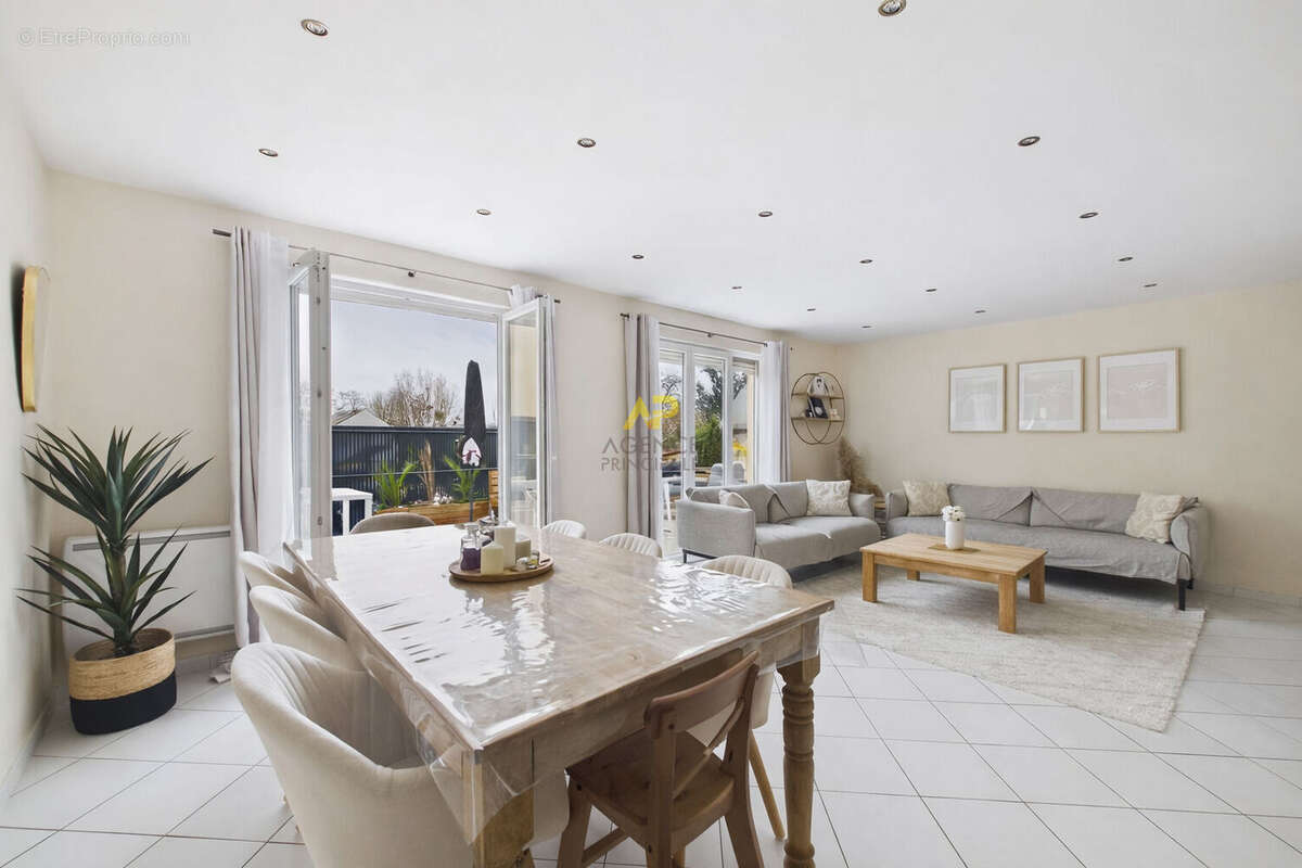 Maison à MONTIGNY-LES-CORMEILLES