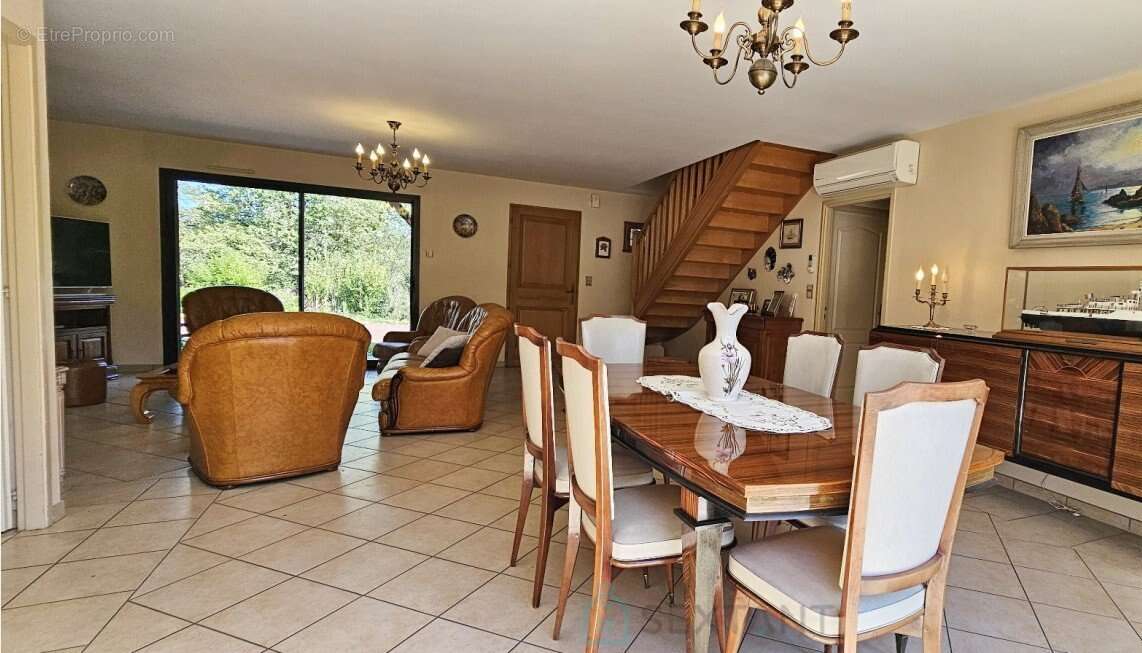 Maison à GROLEJAC