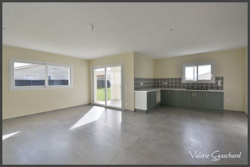 Maison à SAINT-ANTOINE-SUR-L&#039;ISLE