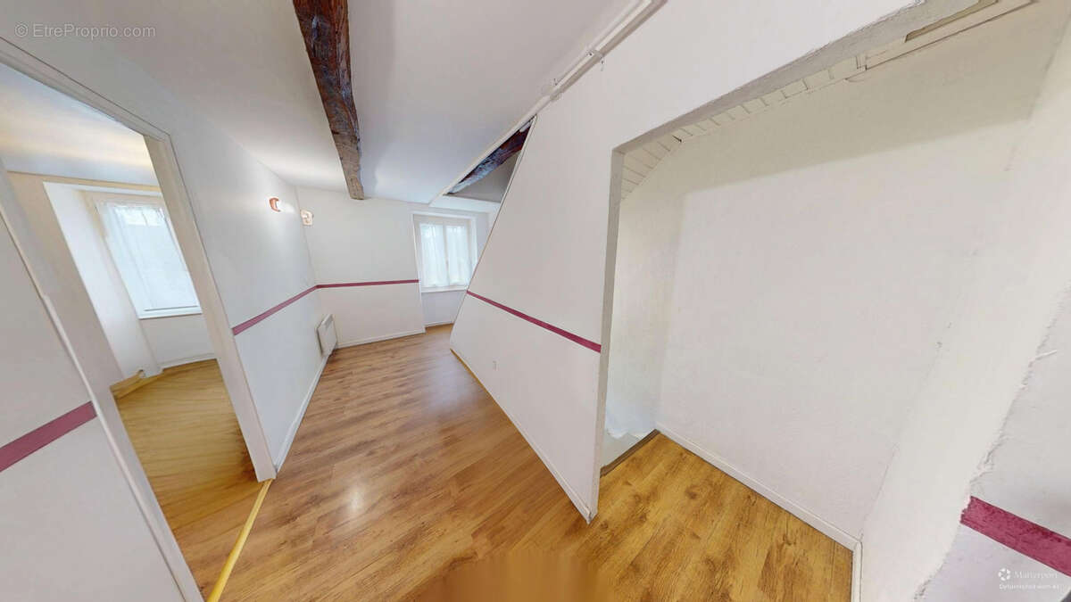 Maison à DECAZEVILLE