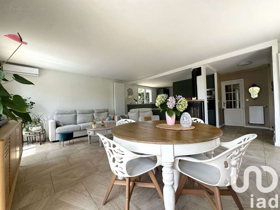 Photo 3 - Maison à LESIGNY