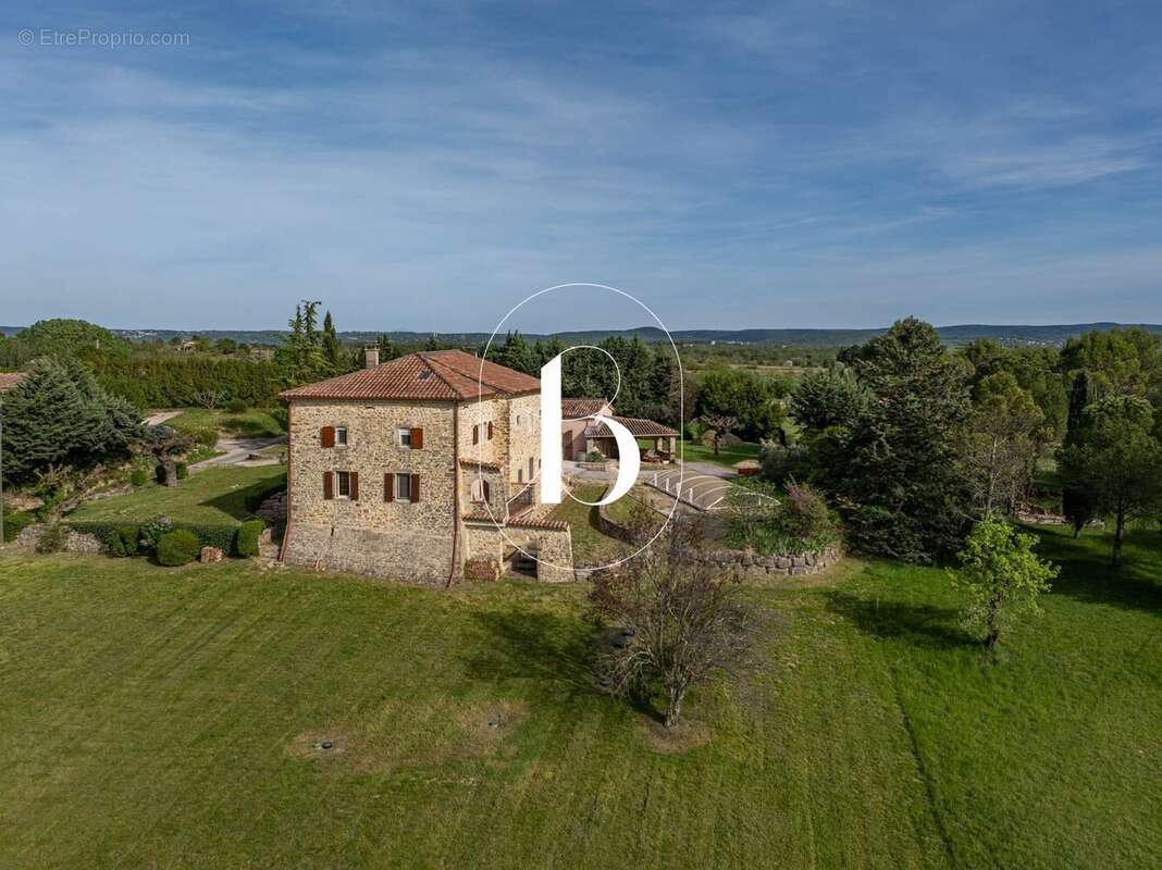 Maison à BARJAC