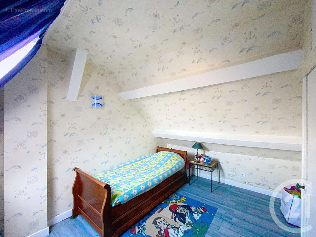 Maison à THORIGNY-SUR-OREUSE