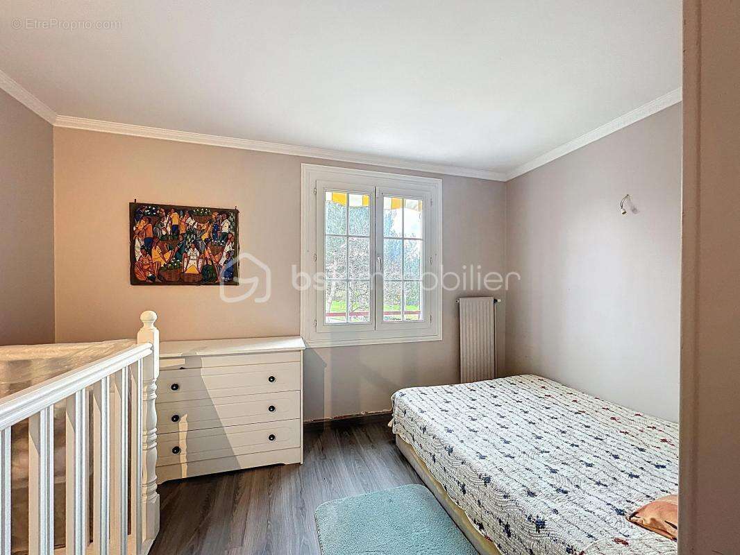 Maison à COMBS-LA-VILLE