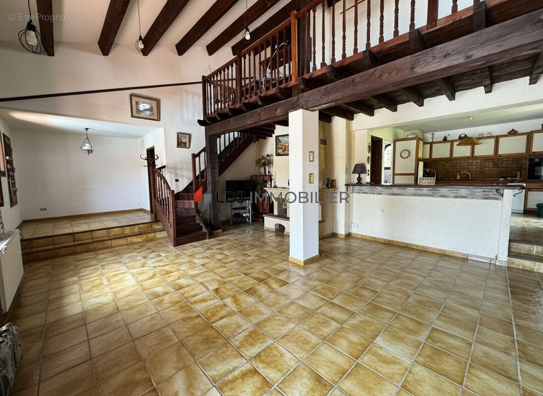 Maison à SAINT-HIPPOLYTE