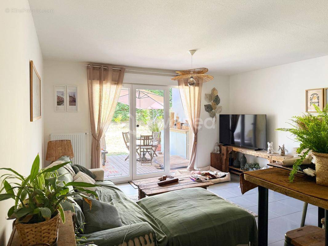 Appartement à TOSSE