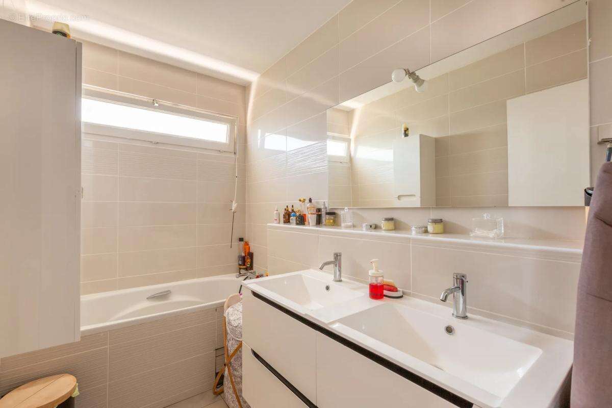 Appartement familial 6 pièces de 116 m² avec vue dégagée – Lyon - photo 11