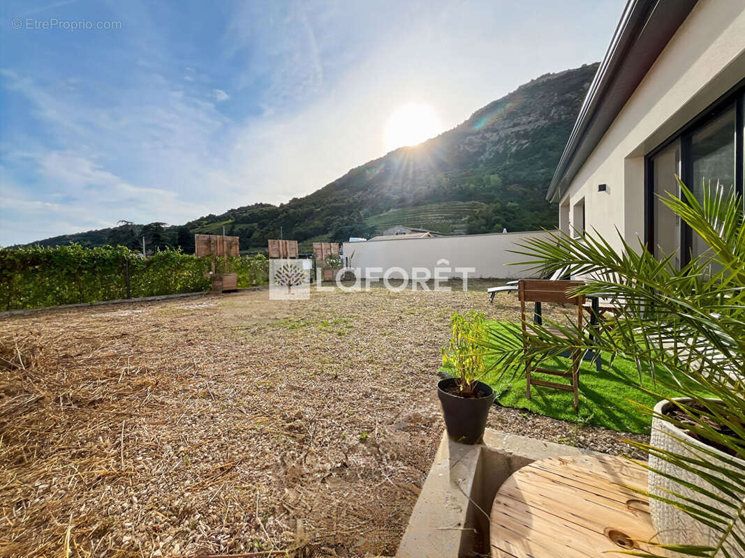 Maison à GUILHERAND-GRANGES