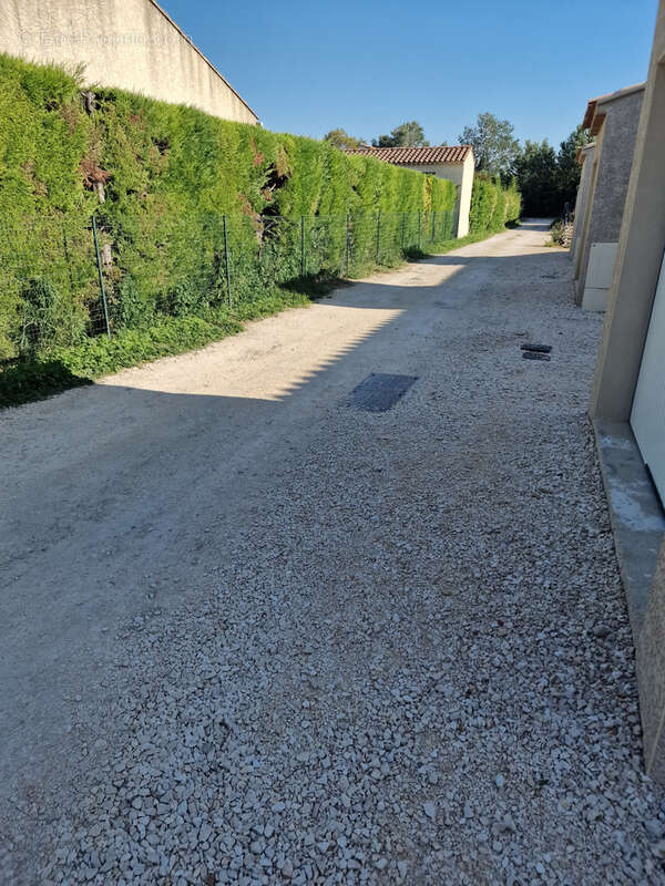 Maison à MOURIES