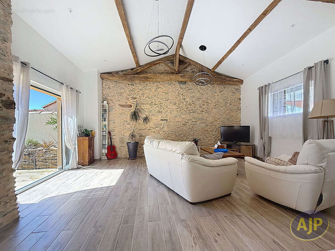 Maison Saint Hilaire De Chaleons - photo 7
