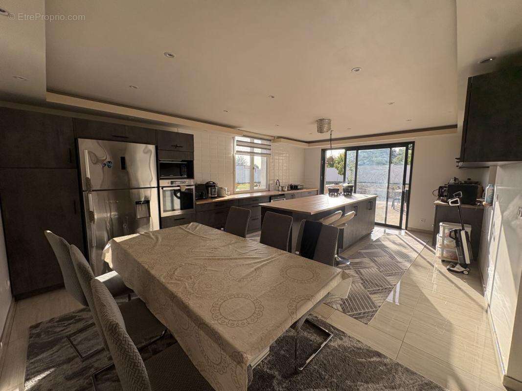 Maison 317 m² à Fontenay-Le-Comte  - photo 4