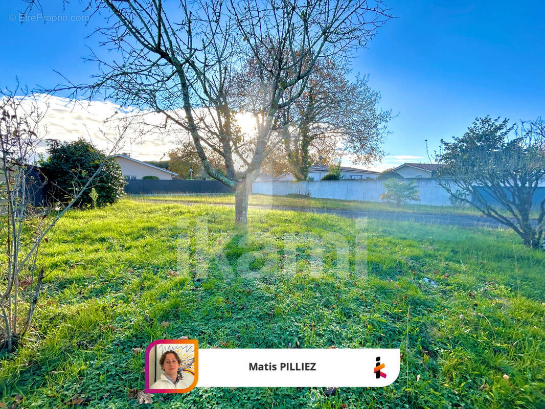 Terrain à GUJAN-MESTRAS