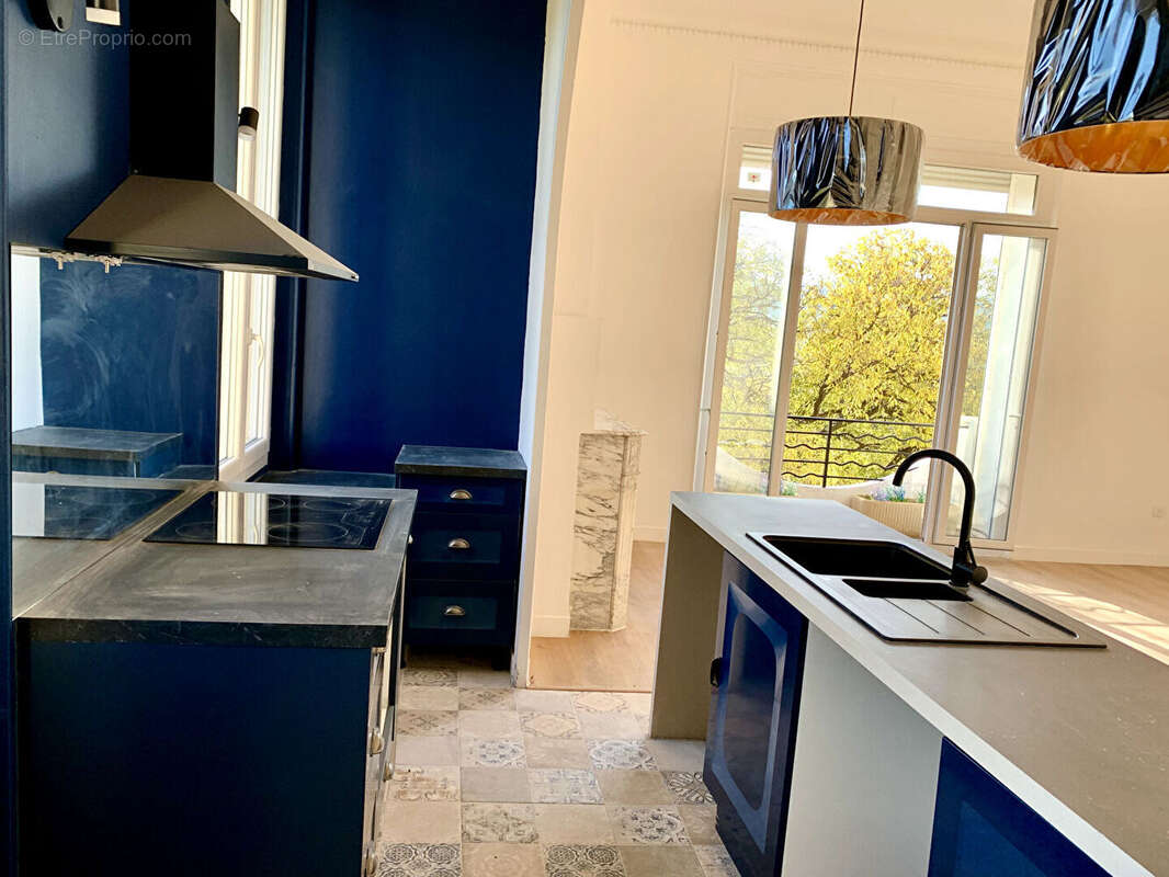 Appartement à MARSEILLE-11E