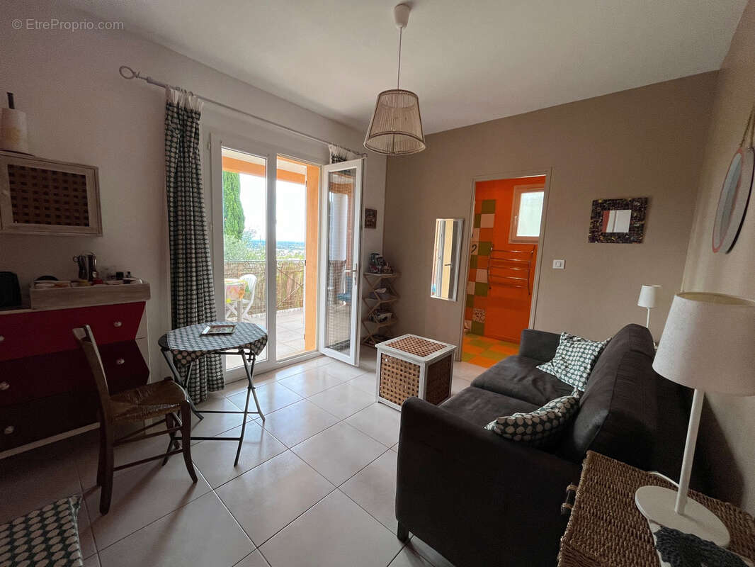 Maison à PERNES-LES-FONTAINES