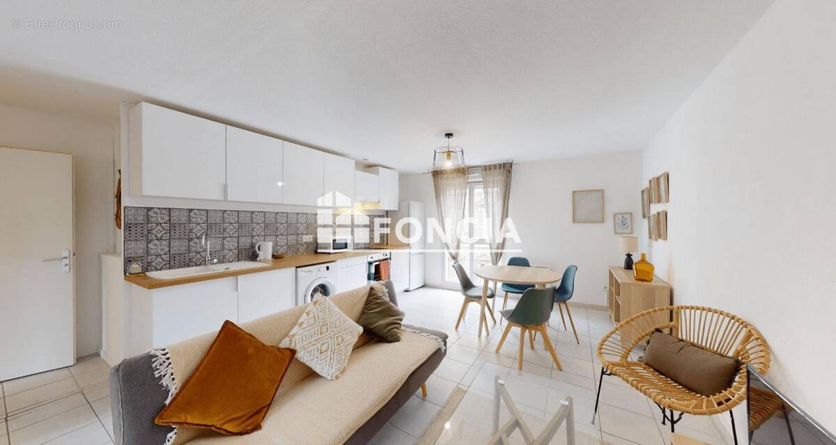 Appartement à MARSEILLE-1E