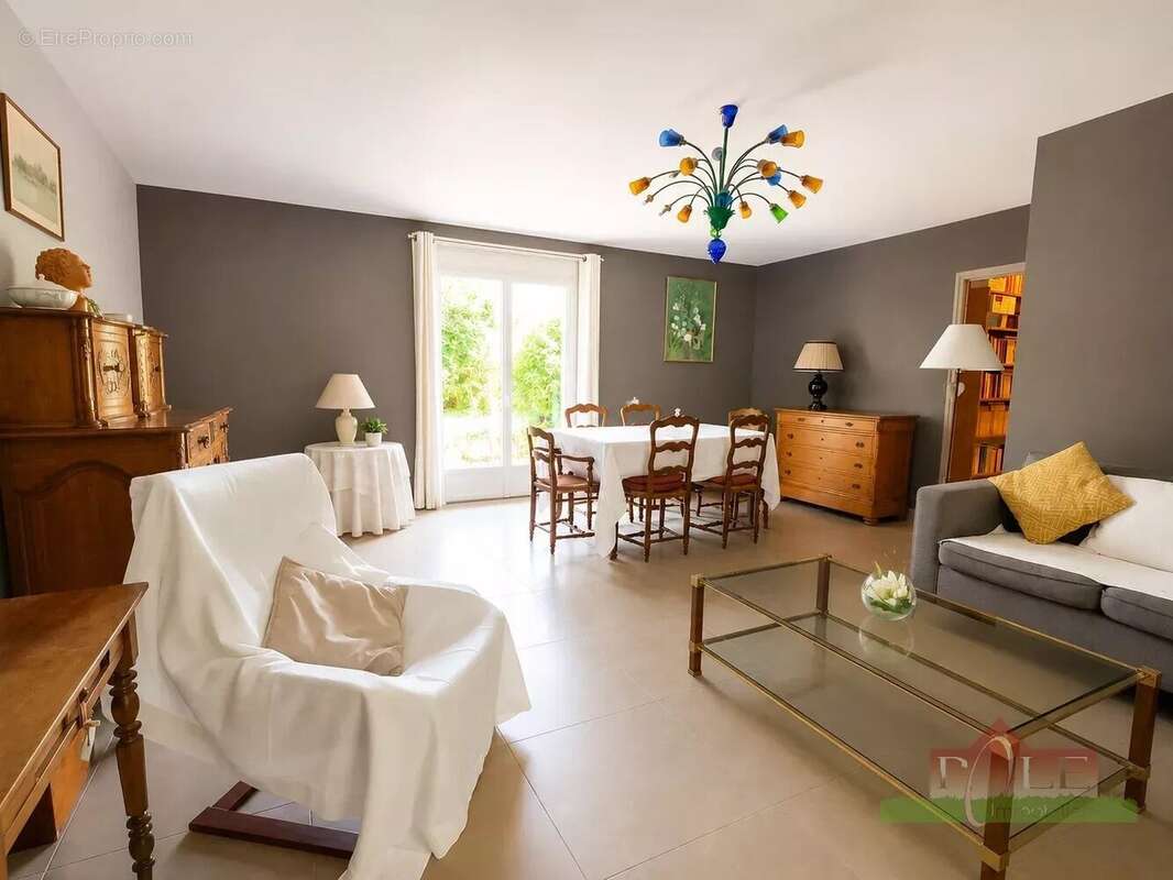 Maison à JARDIN