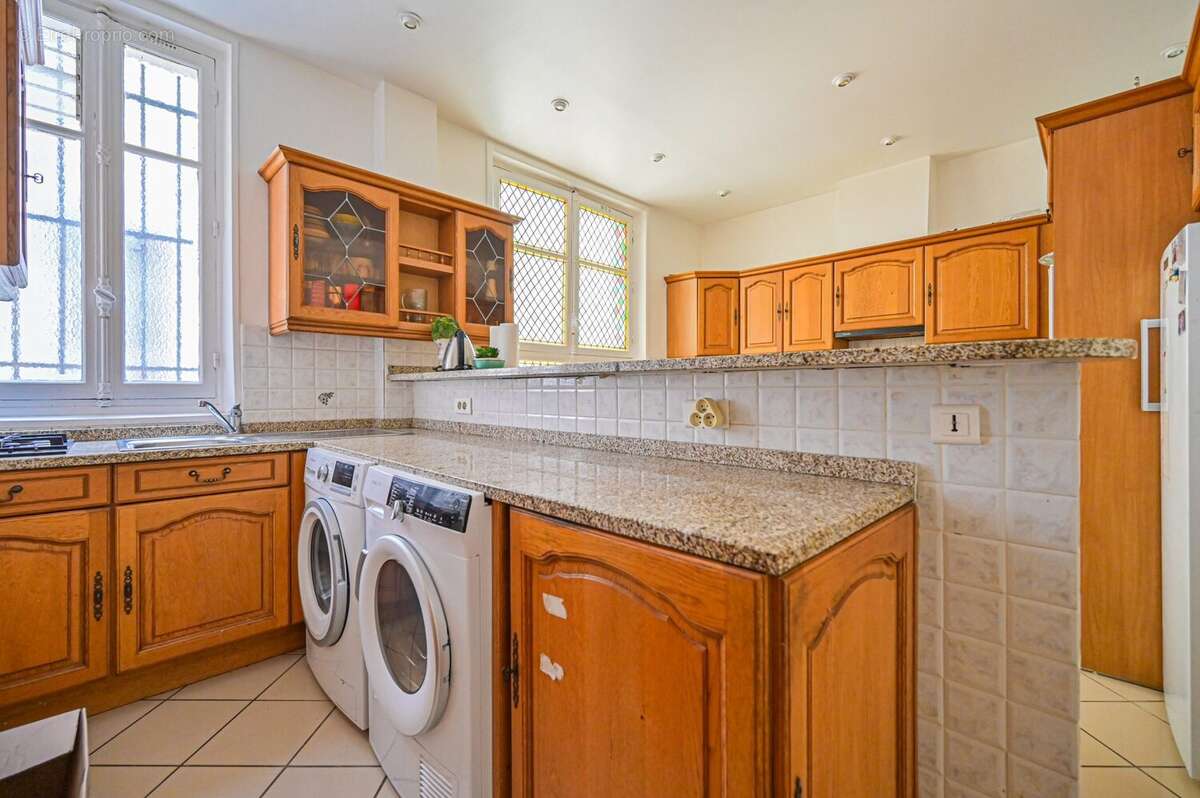 Appartement à PARIS-11E