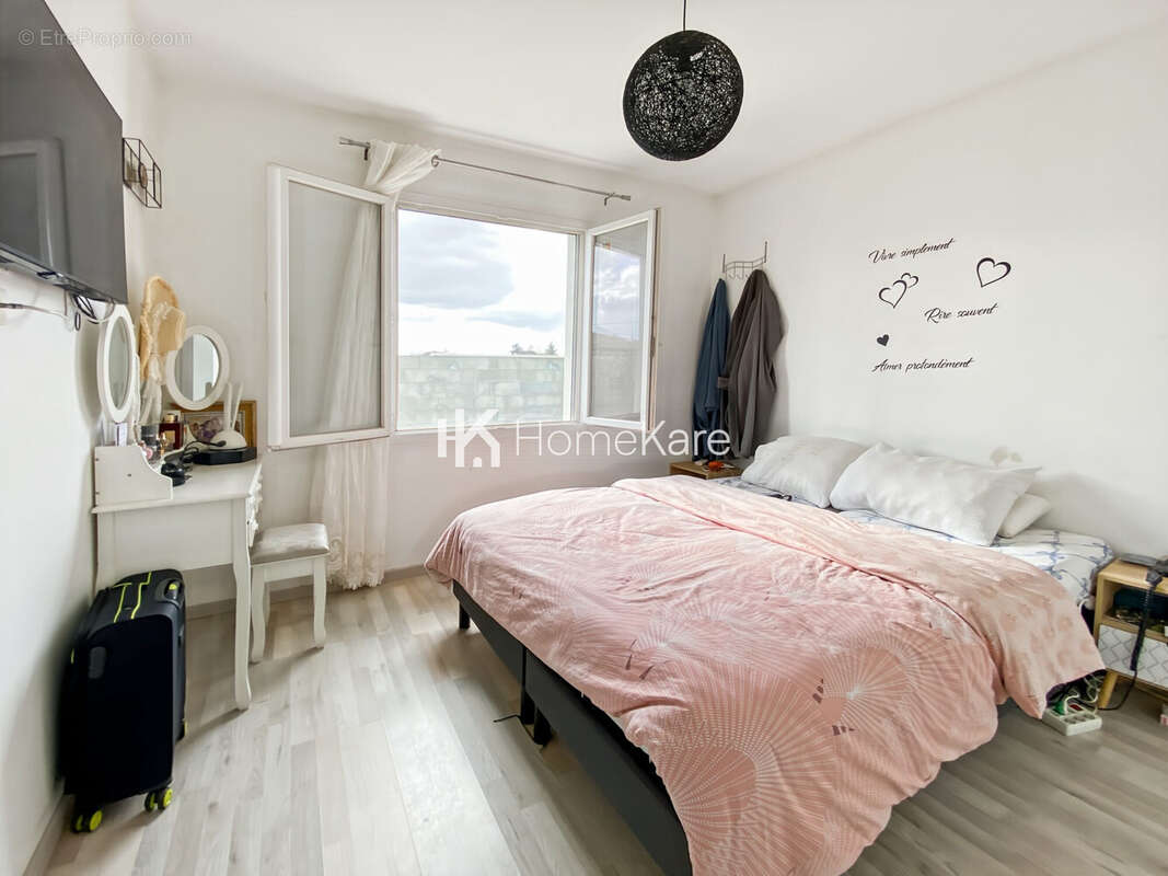 Maison à SAINTE-BAZEILLE