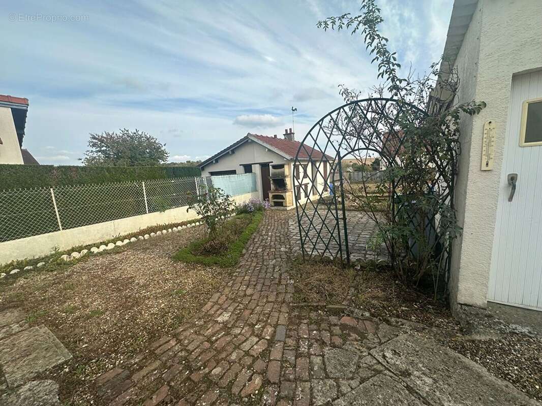 Maison Bornel 5 pièce(s) - photo 3