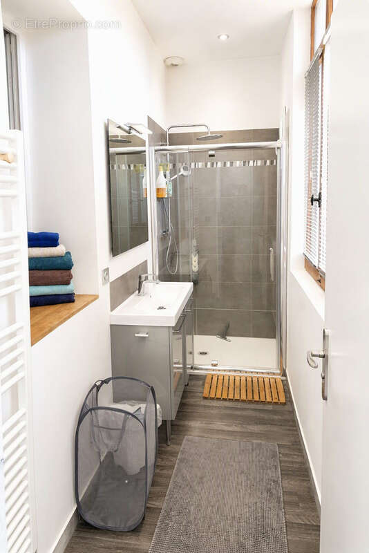 Appartement T3 dans une petite copropriété situé quartier Chartrons ! - photo 5