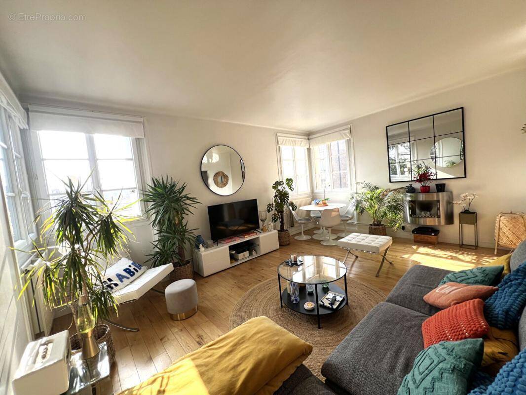 Appartement à SURESNES