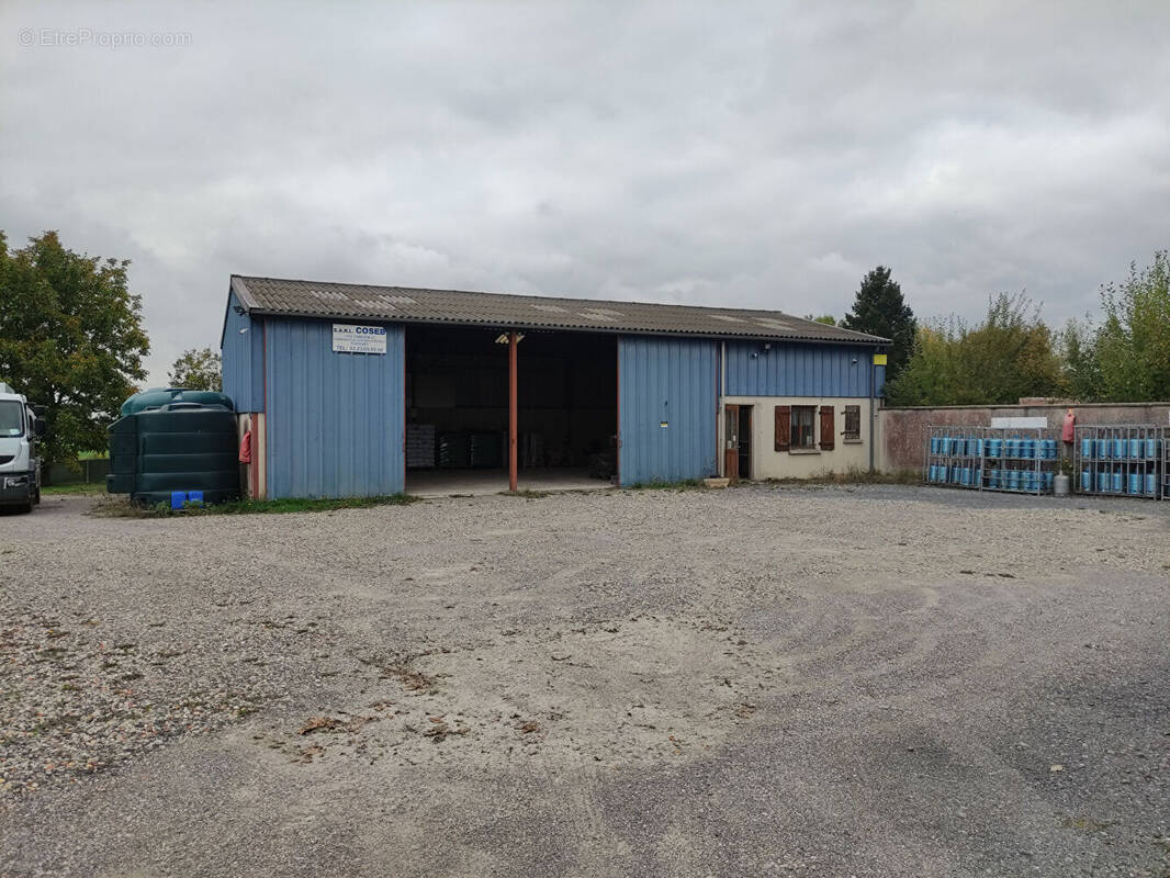 Commerce à SEBONCOURT