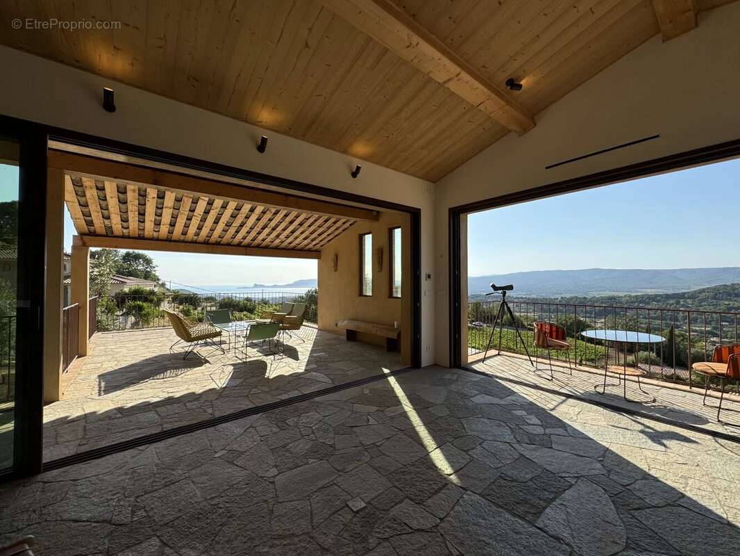 Maison 211 m² à La Cadiere-D'azur  - photo 6