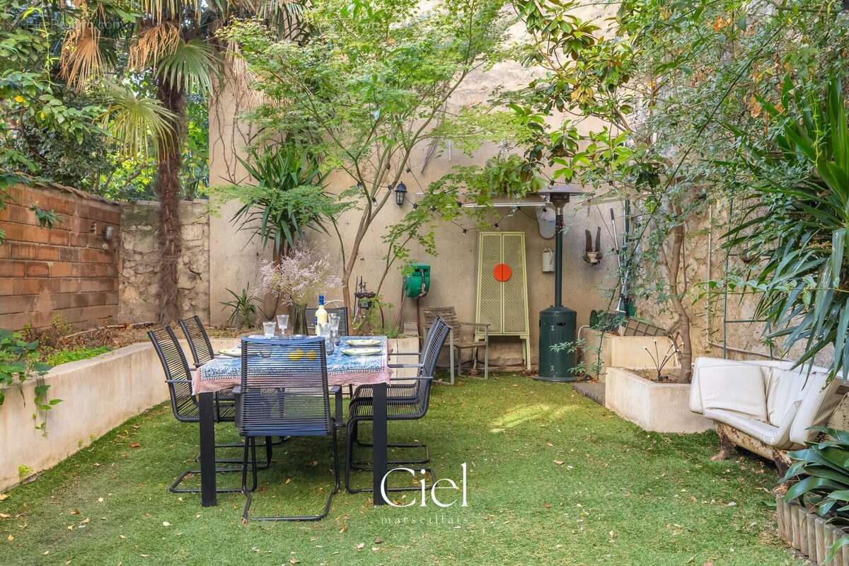 Appartement à MARSEILLE-8E