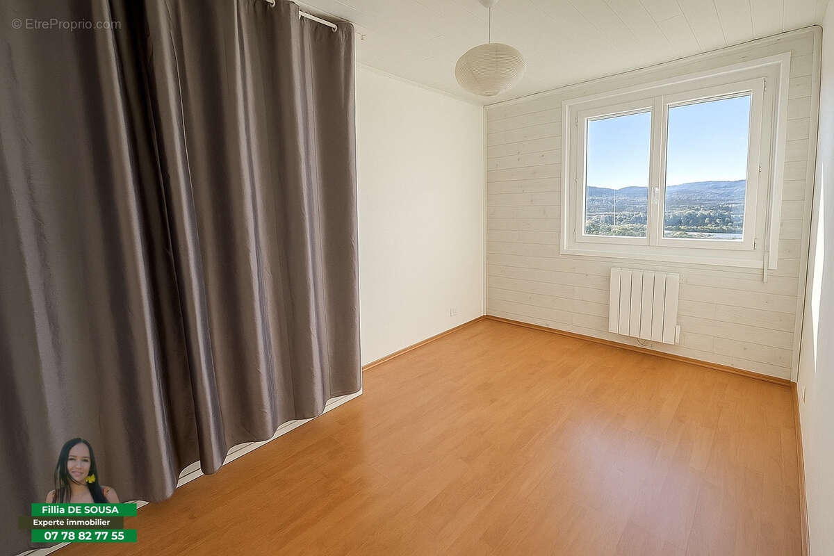 Appartement à SAINT-JEAN-BONNEFONDS