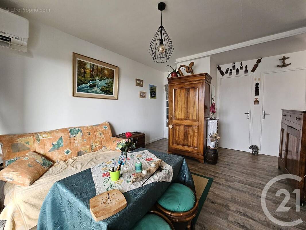 Appartement à SIX-FOURS-LES-PLAGES