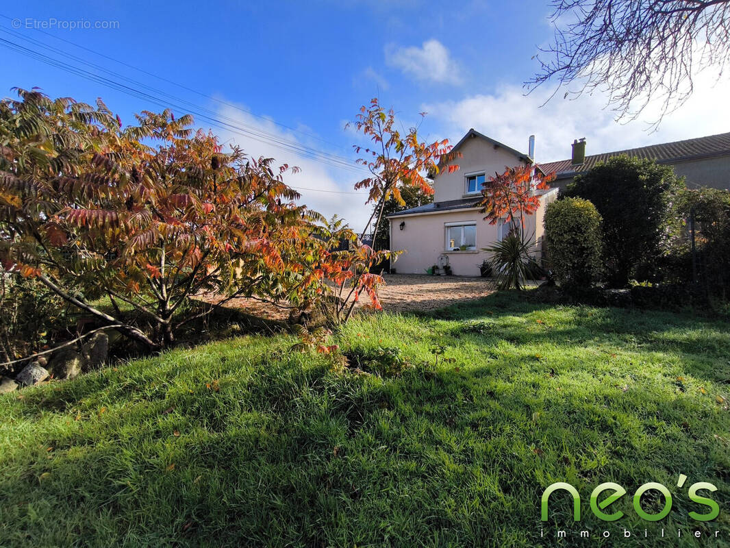 Maison à LE MAY-SUR-EVRE