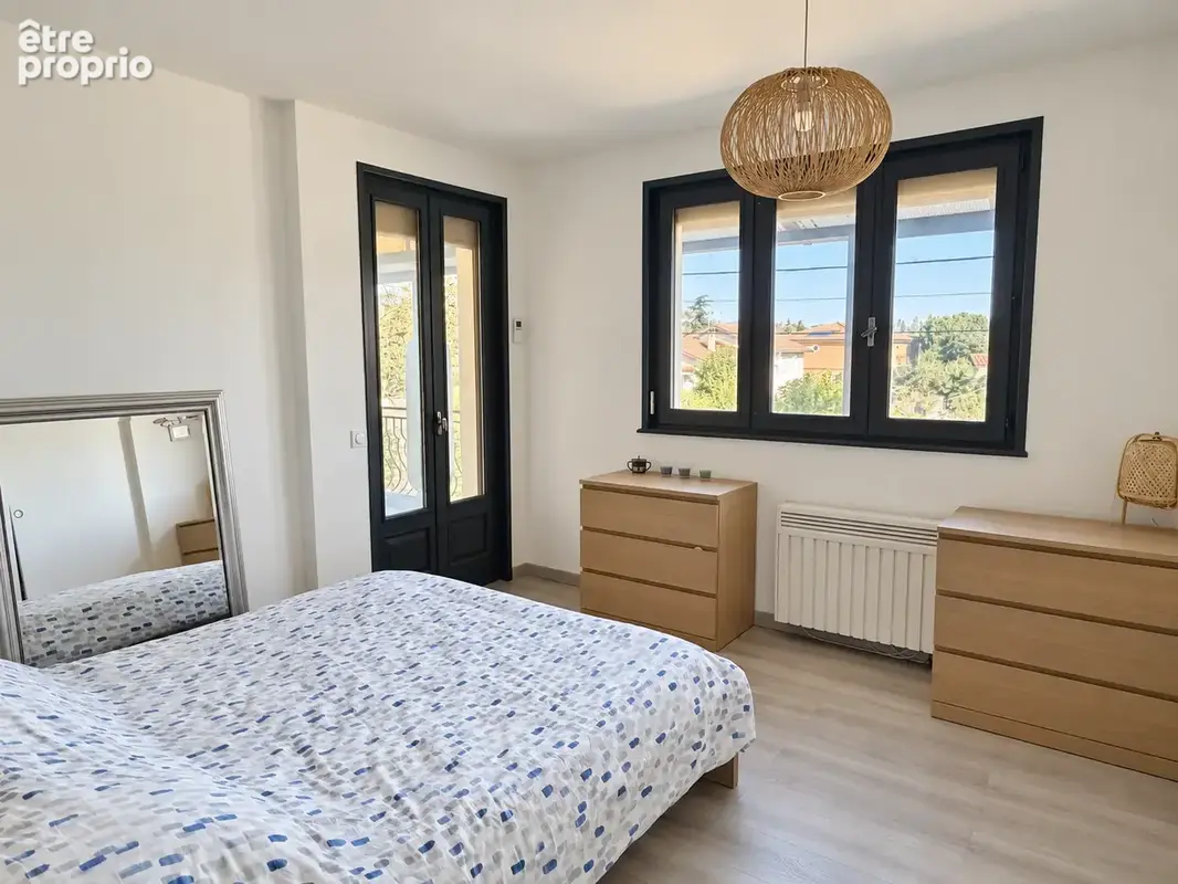 Très belle maison familiale de 260 m2 rénovée avec goût sur terrain de 1500 m2 au calme - photo 13