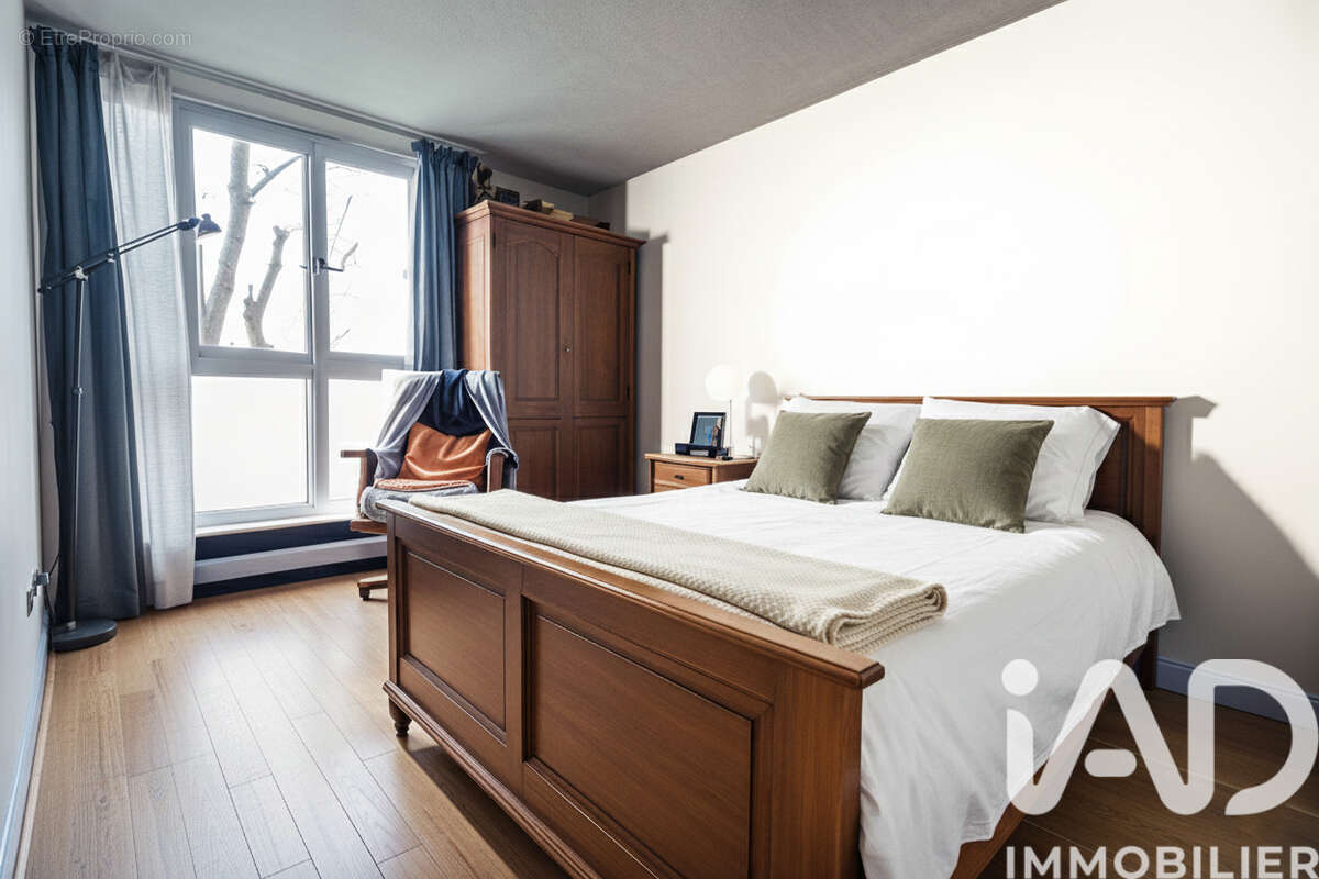 Photo 6 - Appartement à GENNEVILLIERS