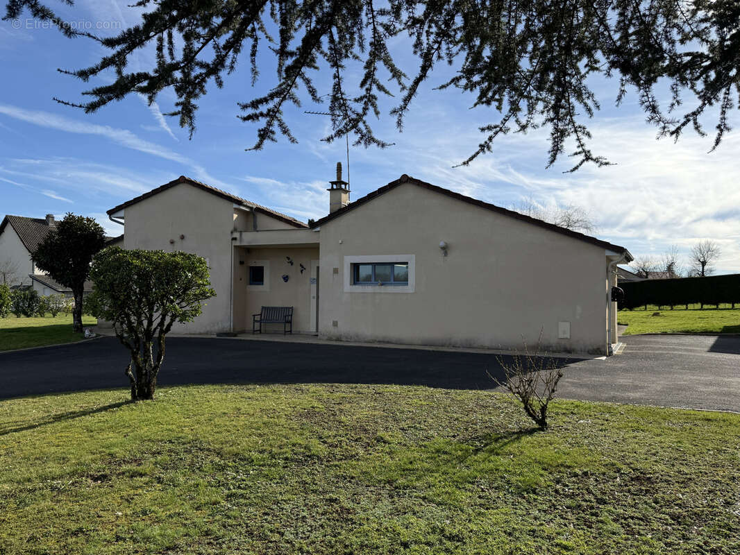 Maison à SAINT-PARDOUX-CORBIER