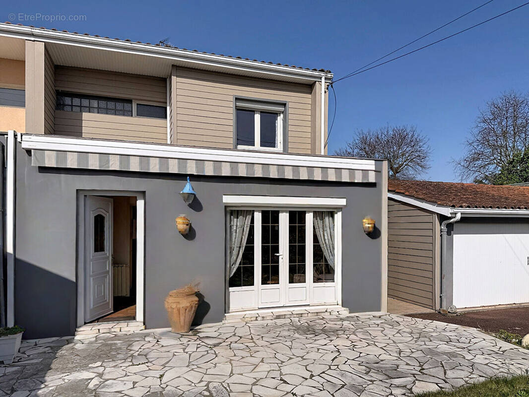 Maison à VILLENAVE-D'ORNON