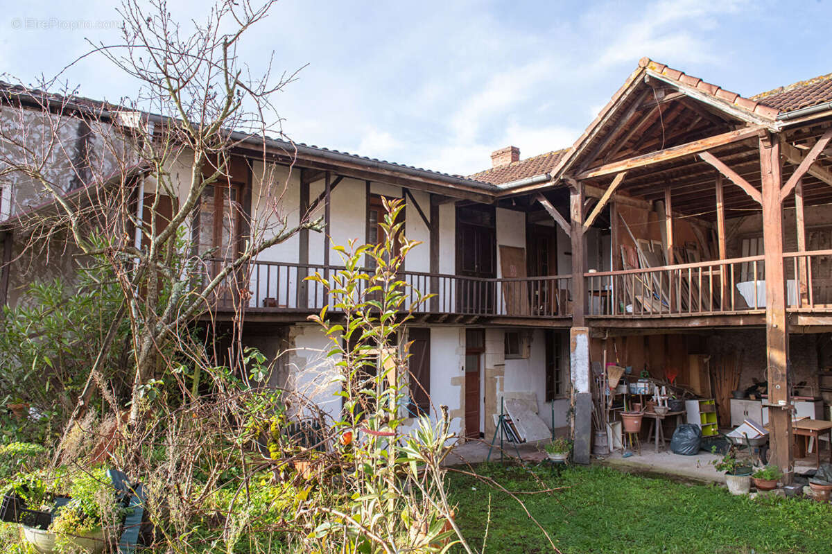 Maison à SAINT-SEVER