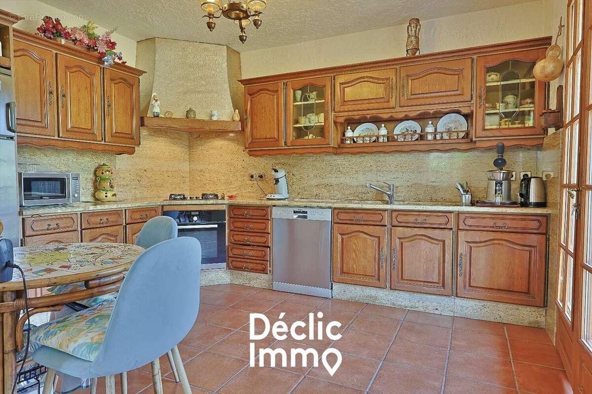 Villa - 4 chambres - vue degagee - piscine - jardin mediterraneen - bar sur loup - photo 4