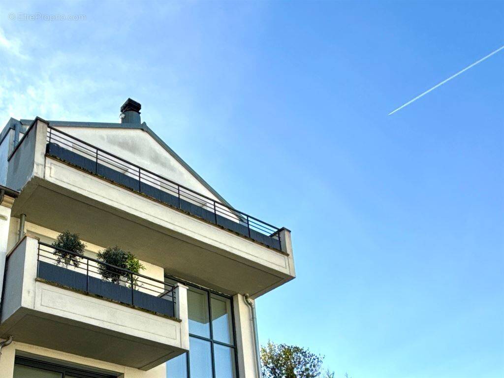 Maison à ISSY-LES-MOULINEAUX