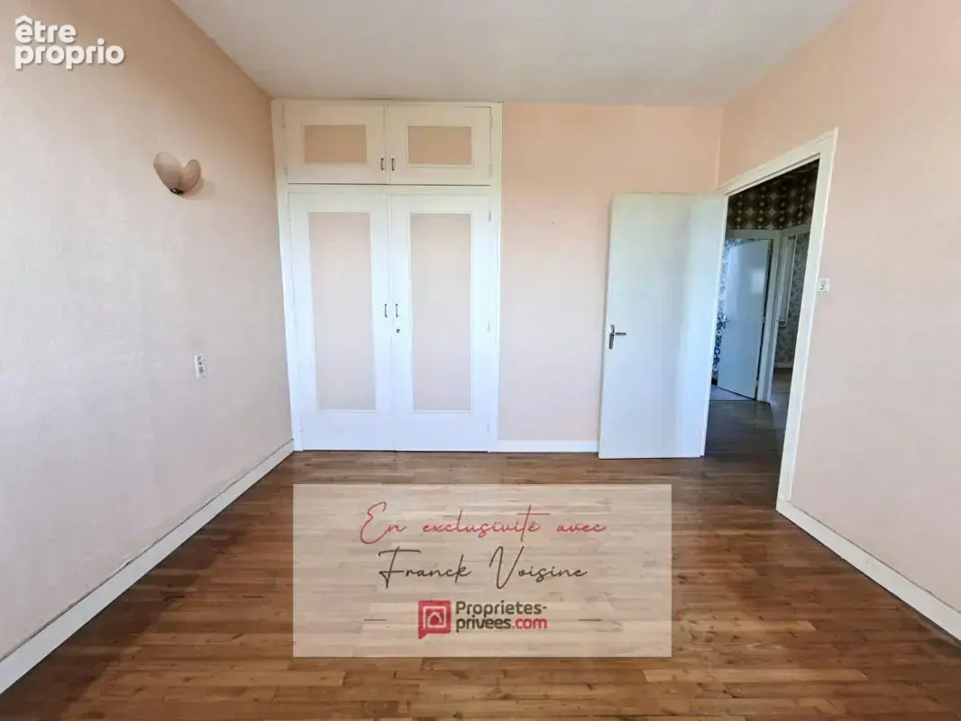 A VENDRE en EXCLUSIVITE au Boupère, centre bourg, maison de 109 m2 avec 4 chambres et 1 bureau sur une parcelle de 291 m2 - photo 8