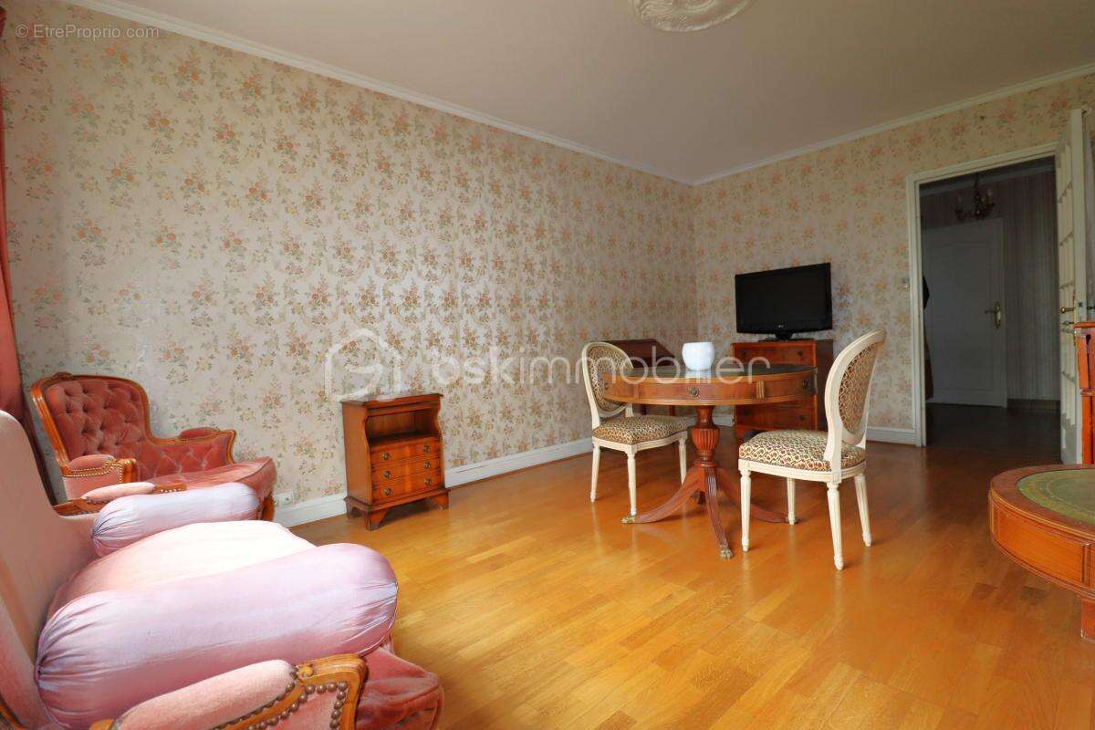 Appartement à RIS-ORANGIS