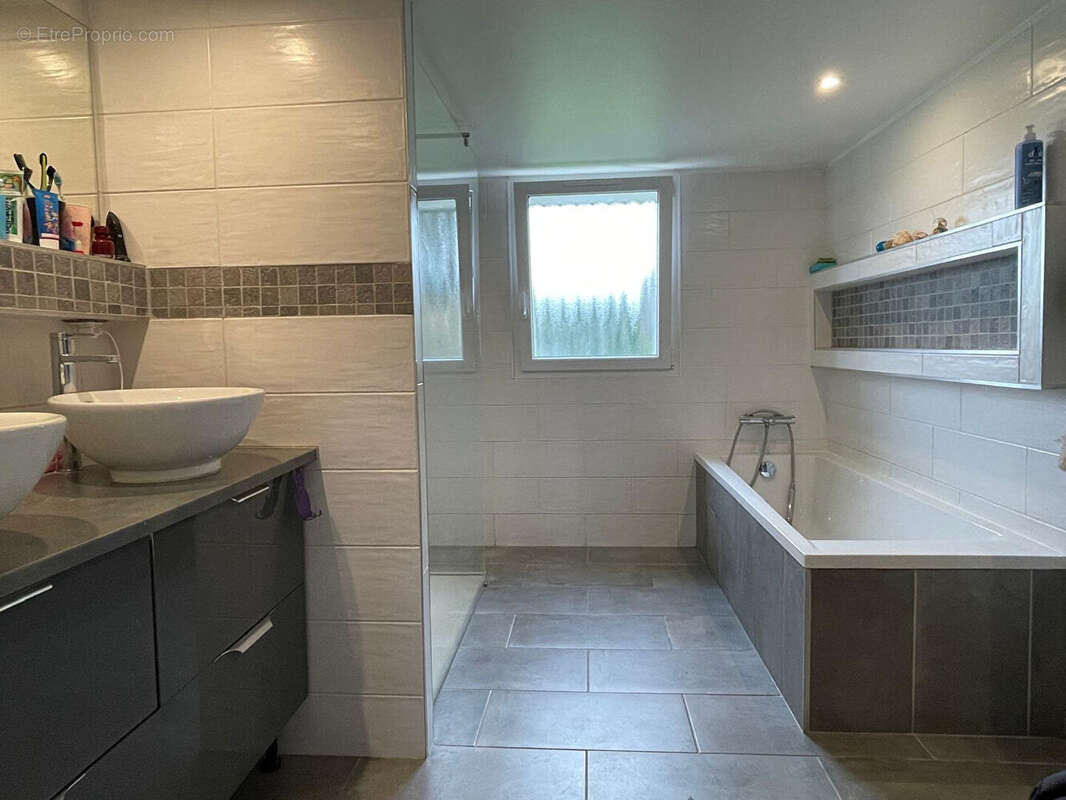 Maison à SAINTE-GENEVIEVE