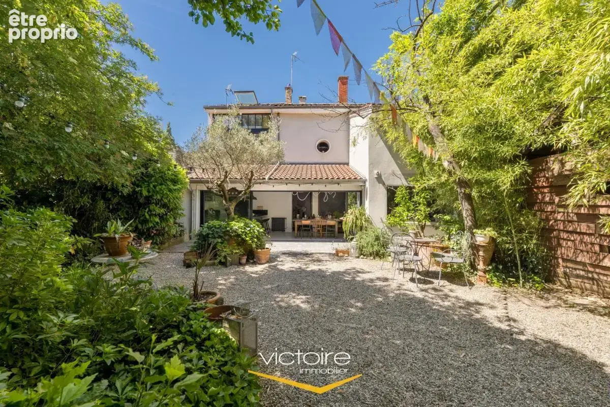 Magnifique maison rénovée avec dépendance au Coeur de Montchat - Coup de coeur assuré ! - photo 22